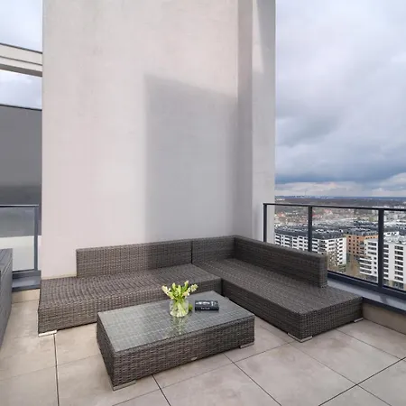 Апартаменты Sky View Dabrowskiego