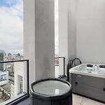 Sky View Dabrowskiego Apartment Posen