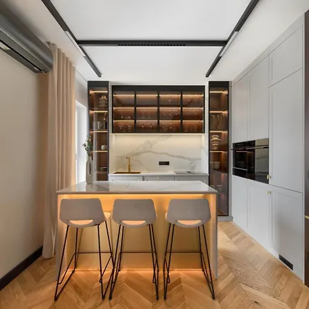 Sky View Dabrowskiego Appartement