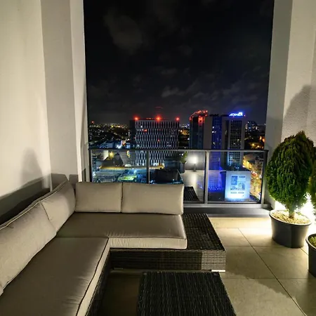 Sky View Dabrowskiego Appartement *