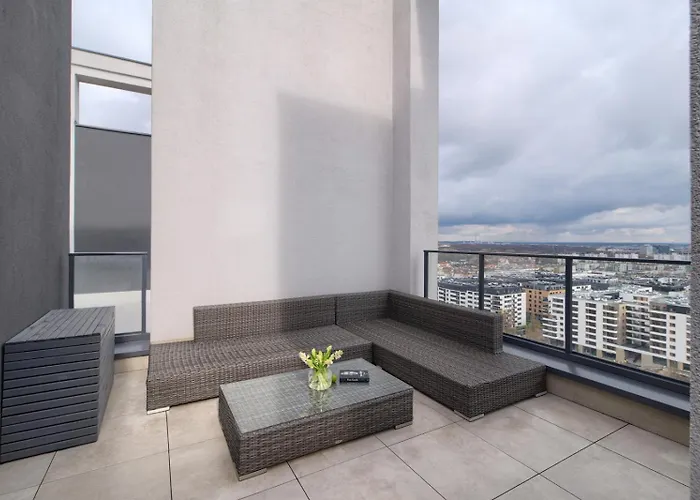 Sky View Dąbrowskiego Apartament